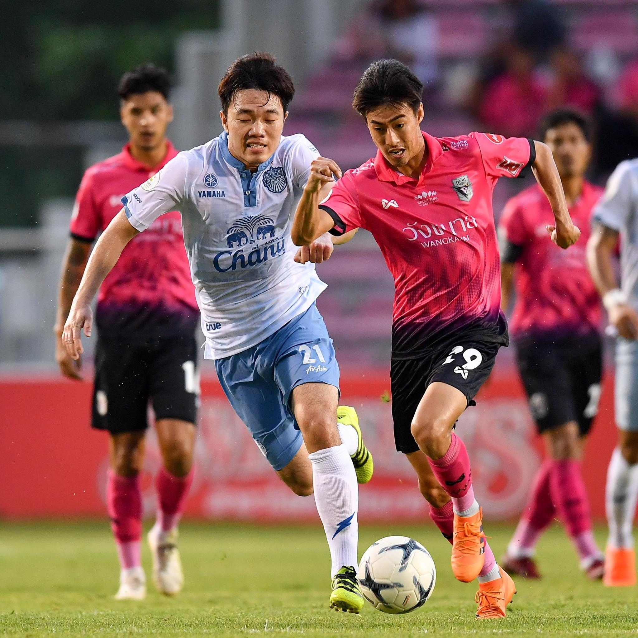 Luong Xuan Truong,  Buriram United,  doi tuyen Viet Nam,  King's Cup anh 3