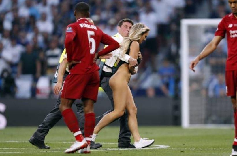 chung ket Champions League,  KInsey Wolanski,  CDV nu,  Liverpool,  Tottenham anh 4