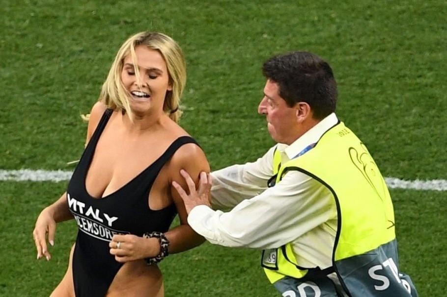 Nu CDV gay nao loan chung ket Champions League hinh anh