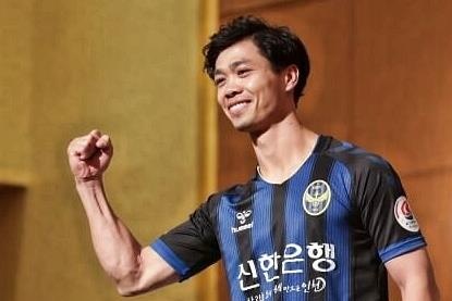 Cong Phuong roi Incheon duoc bao truoc bang hit cua Son Tung M-TP hinh anh