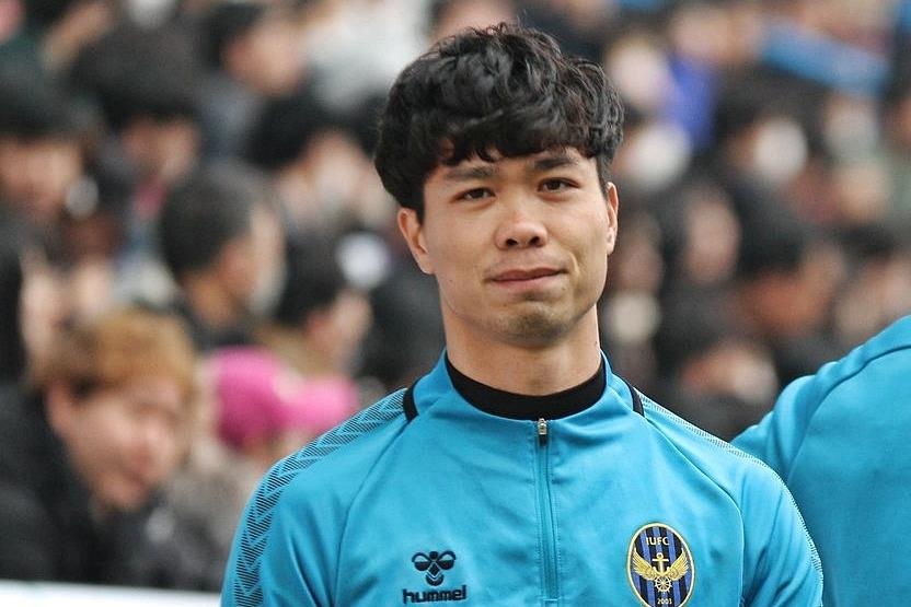 Cong Phuong tang qua va gui thu tay cho CDV bi sut vo kinh hinh anh