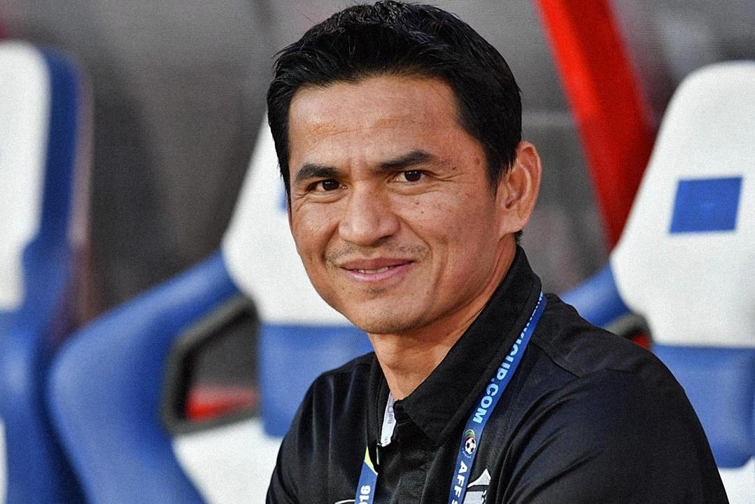 Kiatisak - nguoi khep lai huy hoang cua bong da Thai Lan hinh anh