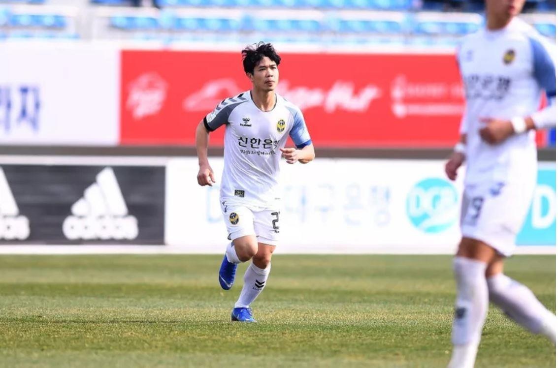 Cong Phuong,  Xuan Truong,  Van Lam,  doi tuyen Viet Nam,  King's Cup,  bao Thai Lan anh 1