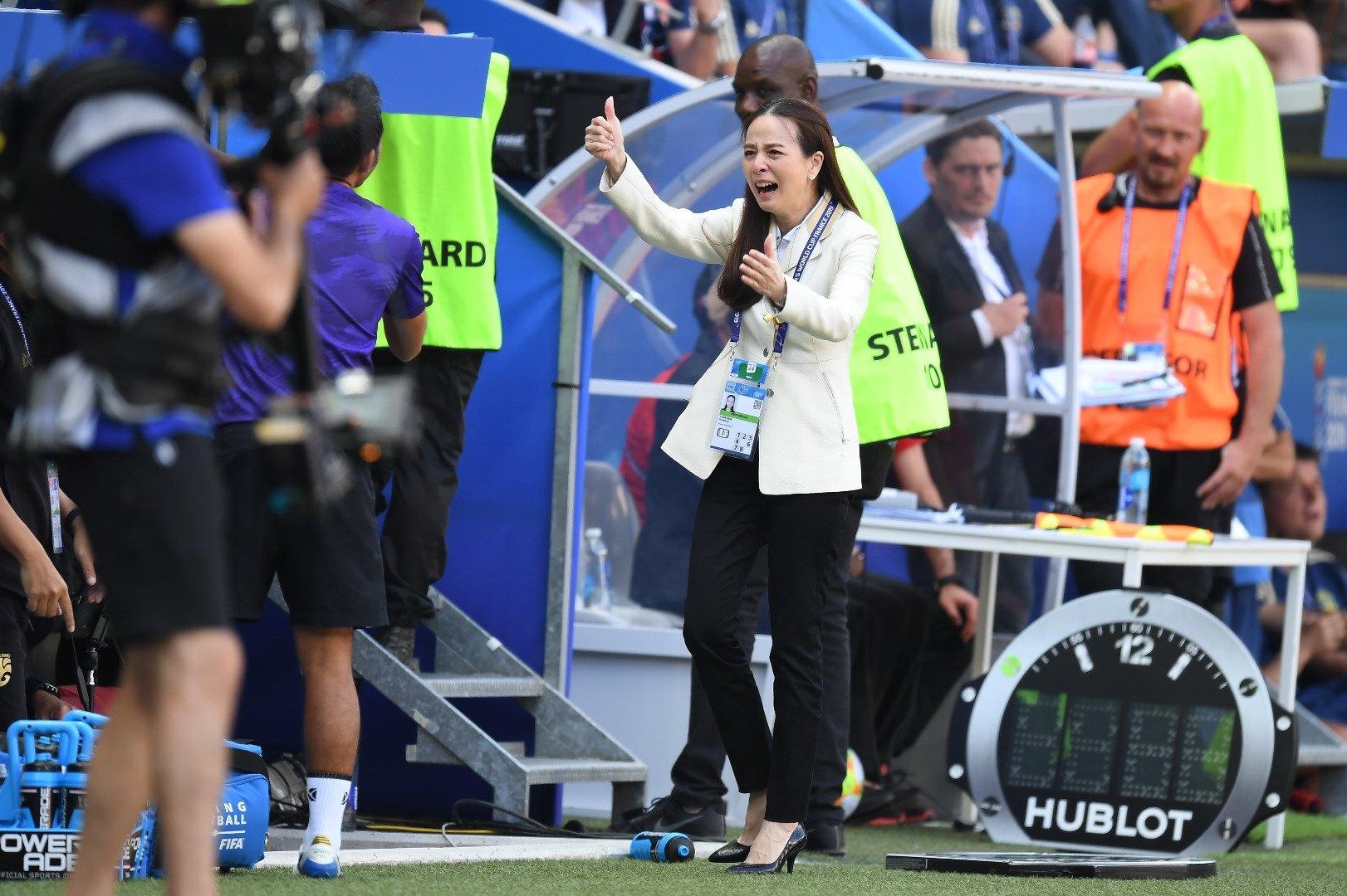 HLV Nualphan Lamsam,  doi tuyen nu Thai Lan,  World Cup nu 2019,  doi tuyen nu Thuy Dien anh 3