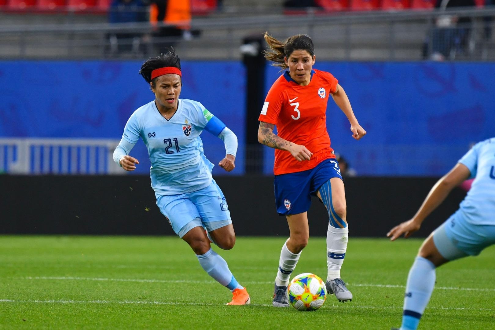 HLV Nualphan Lamsam,  doi tuyen nu Thai Lan,  World Cup nu 2019,  doi tuyen nu Chile anh 4