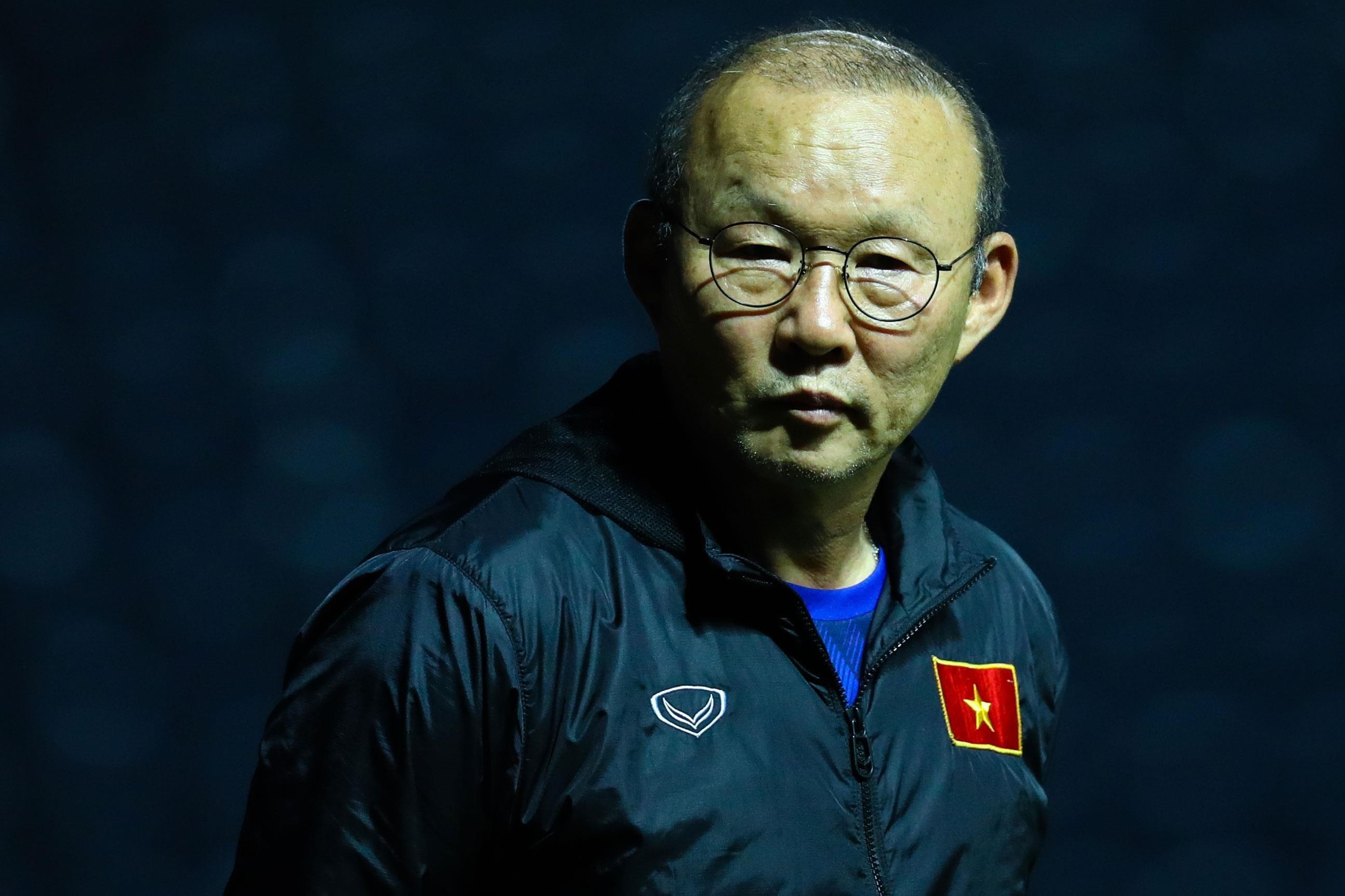 'LDBD Thai Lan chua bao gio co y dinh loi keo HLV Park Hang-seo' hinh anh