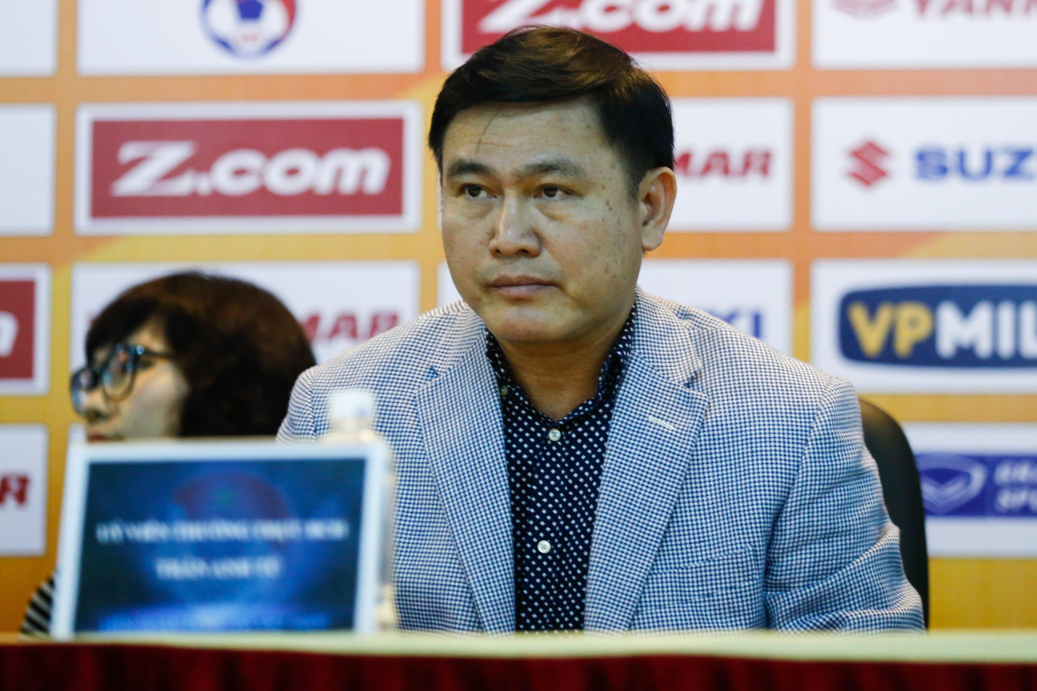 bau Duc,  Doan Nguyen Duc,  Can Van Nghia tu chuc,  VFF,  Tran Van Lieng,  Le Van Thanh,  Nguyen Hoai Nam,  Tran Anh Tu anh 3