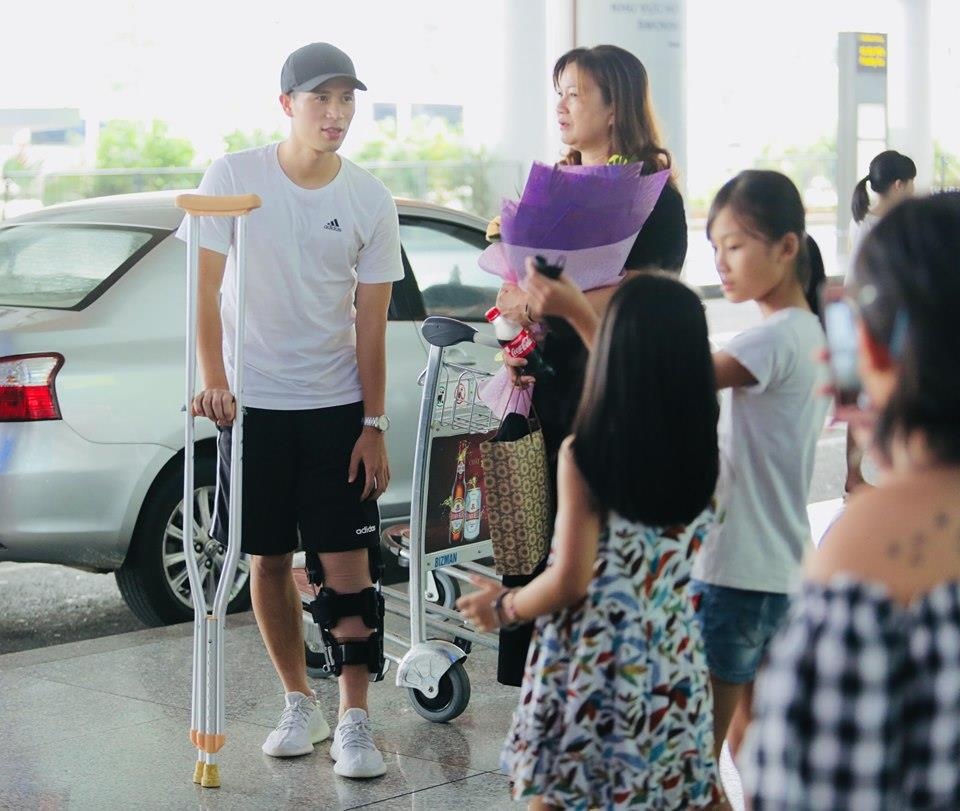 Đình Trọng phẫu thuật chấn thương, Trần Đình Trọng, CLB Hà Nội, Đình Trọng về nước, Đình Trọng chấn thương dây chằng ảnh 7 Dinh Trong phau thuat chan thuong, Tran Dinh Trong, CLB Ha Noi, Dinh Trong ve nuoc, Dinh Trong chan thuong day chang anh 7