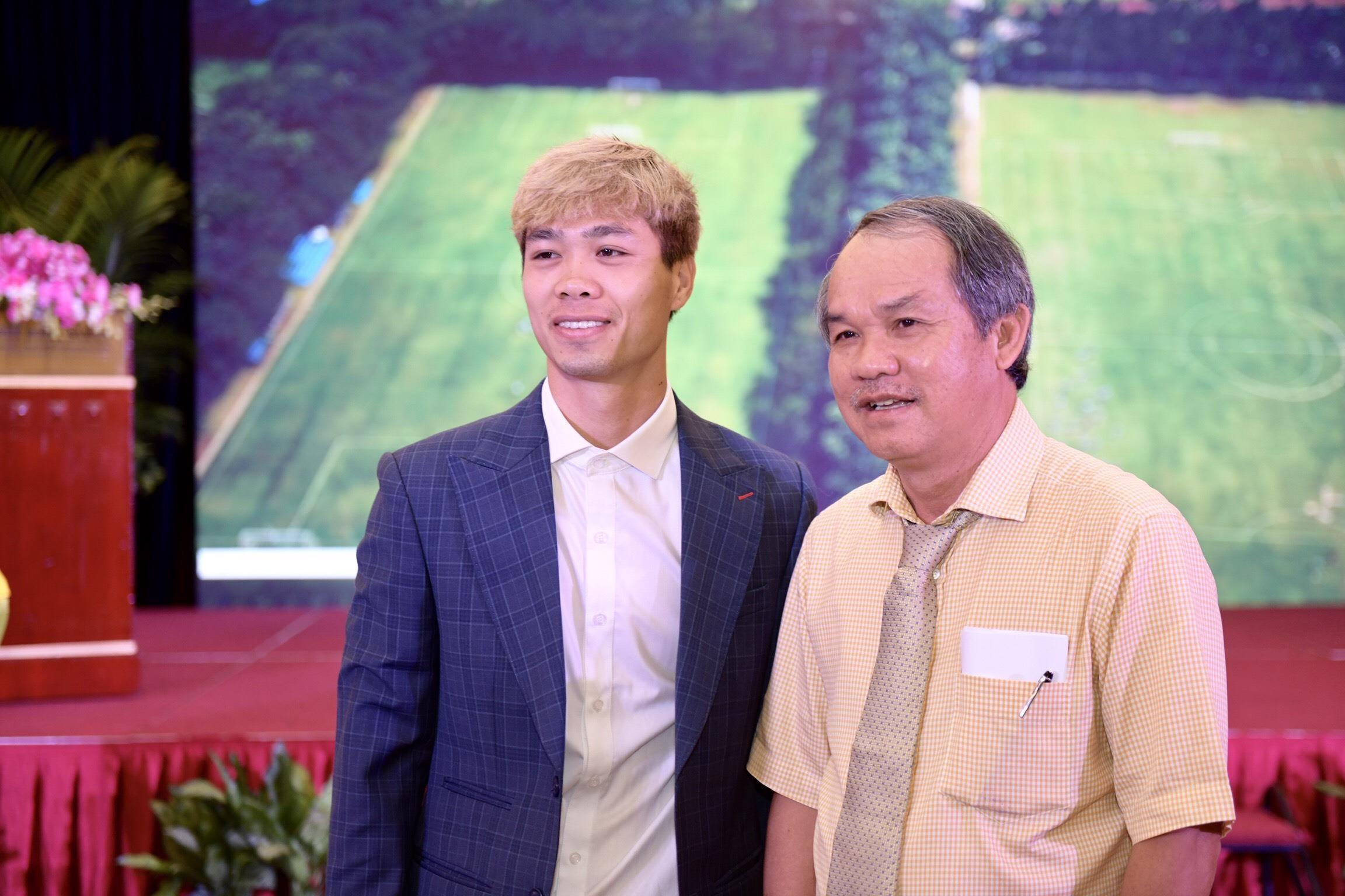 bau Duc,  ong Doan Nguyen Duc,  bong da Viet Nam,  Hoang Anh Gia Lai,  Cong Phuong anh 1