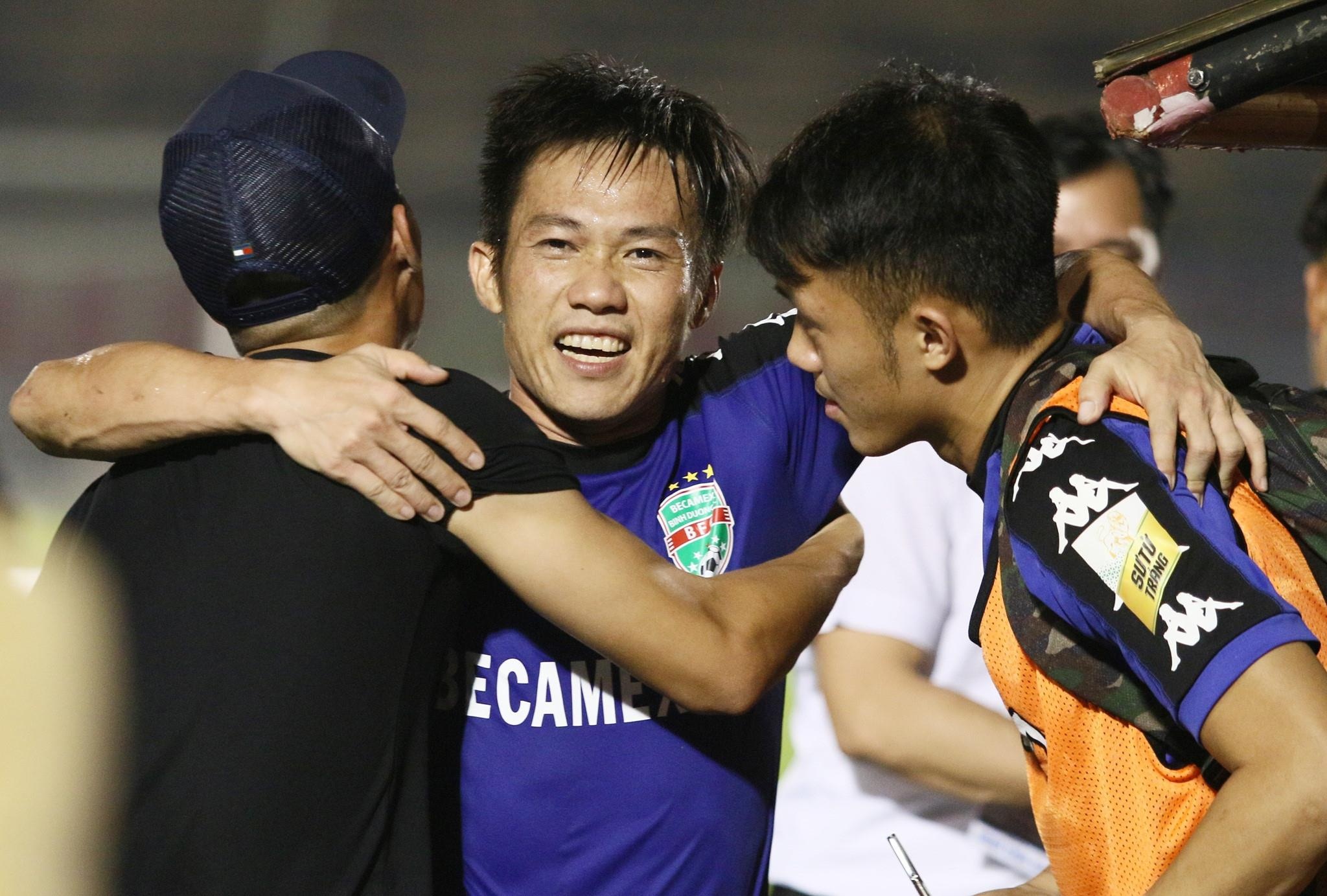 Liên đoàn Bóng đá Việt Nam, VFF chịu phạt, CLB Bình Dương, CLB Sài Gòn ảnh 1 Lien doan Bong da Viet Nam, VFF chiu phat, CLB Binh Duong, CLB Sai Gon anh 1