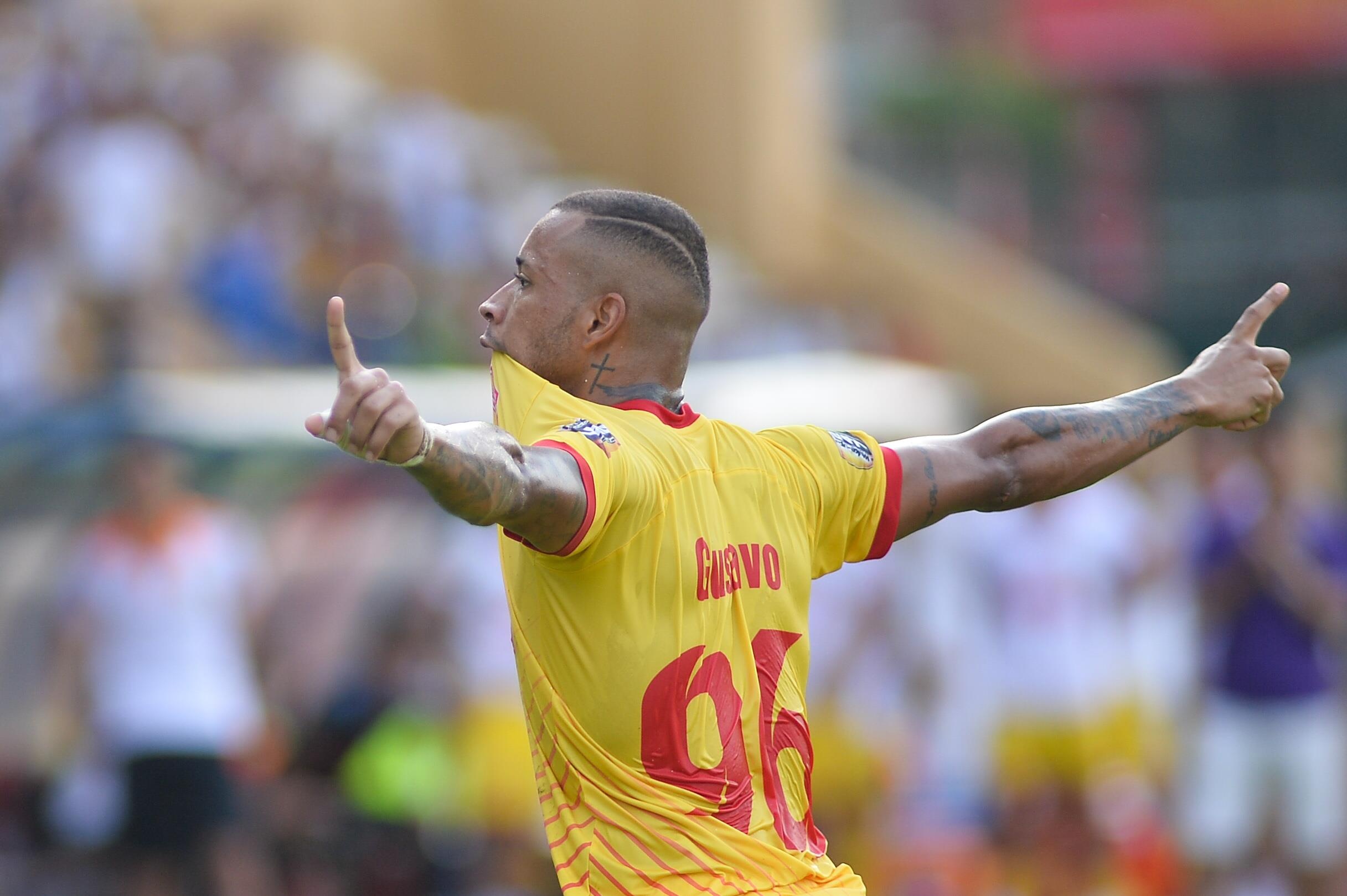 Diogo Pereira,  Gustavo Almeida dos Santos,  Paul Pogba,  Gordon Rimario,  Dinh Van Truong,  Pham Van Hoi,  CLB Nam Dinh,  CLB Thanh Hoa,  V.League anh 4