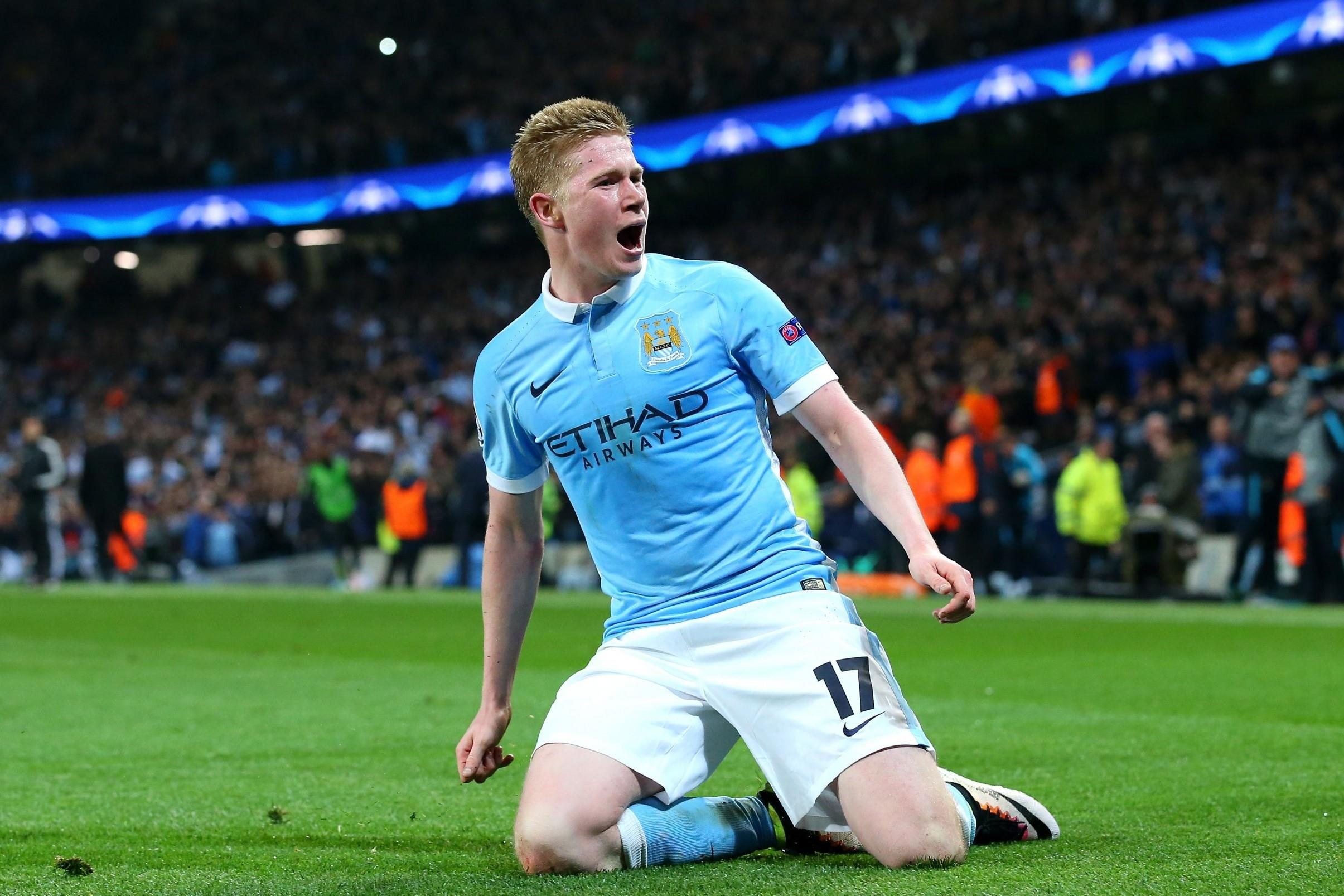 De Bruyne, Sterling giup Man City thang giao huu 3-1 Yokohama hinh anh