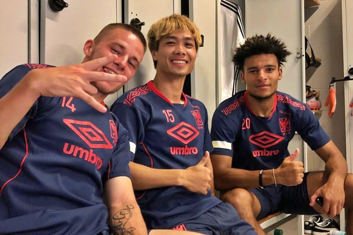 Cong Phuong cuoi tuoi khoe anh tap luyen cham chi o Bi hinh anh