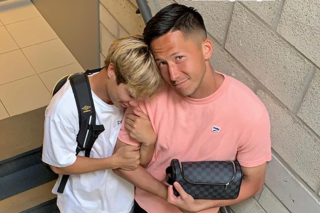 Cong Phuong e then khoac tay dong doi o Sint-Truidense V.V hinh anh