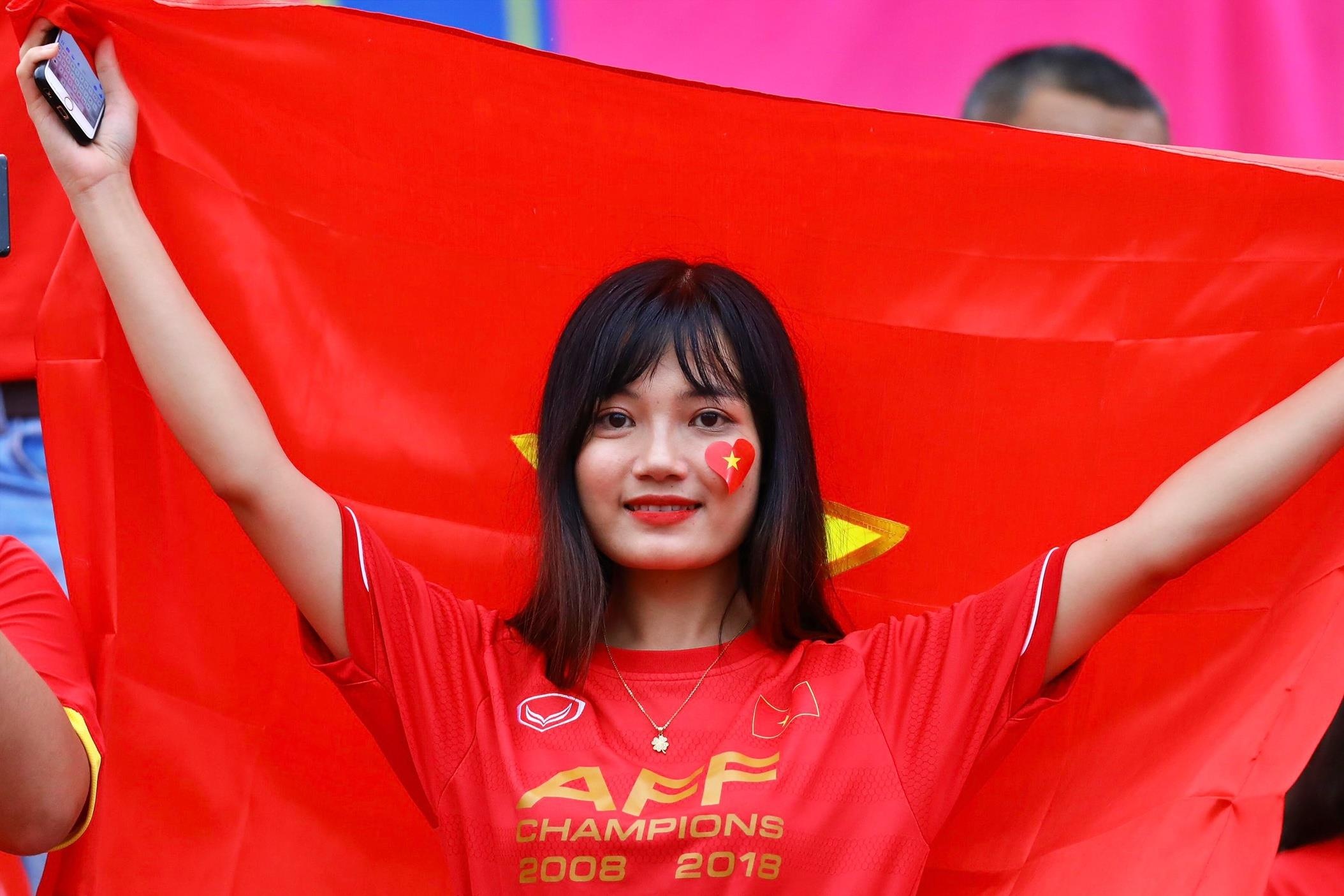 CDV Viet Nam cuong nhiet tren khan dai co vu thay tro Park Hang-seo hinh anh