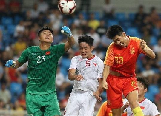 Bao Trung Quoc bi quan sau tran doi nha thua U22 Viet Nam hinh anh