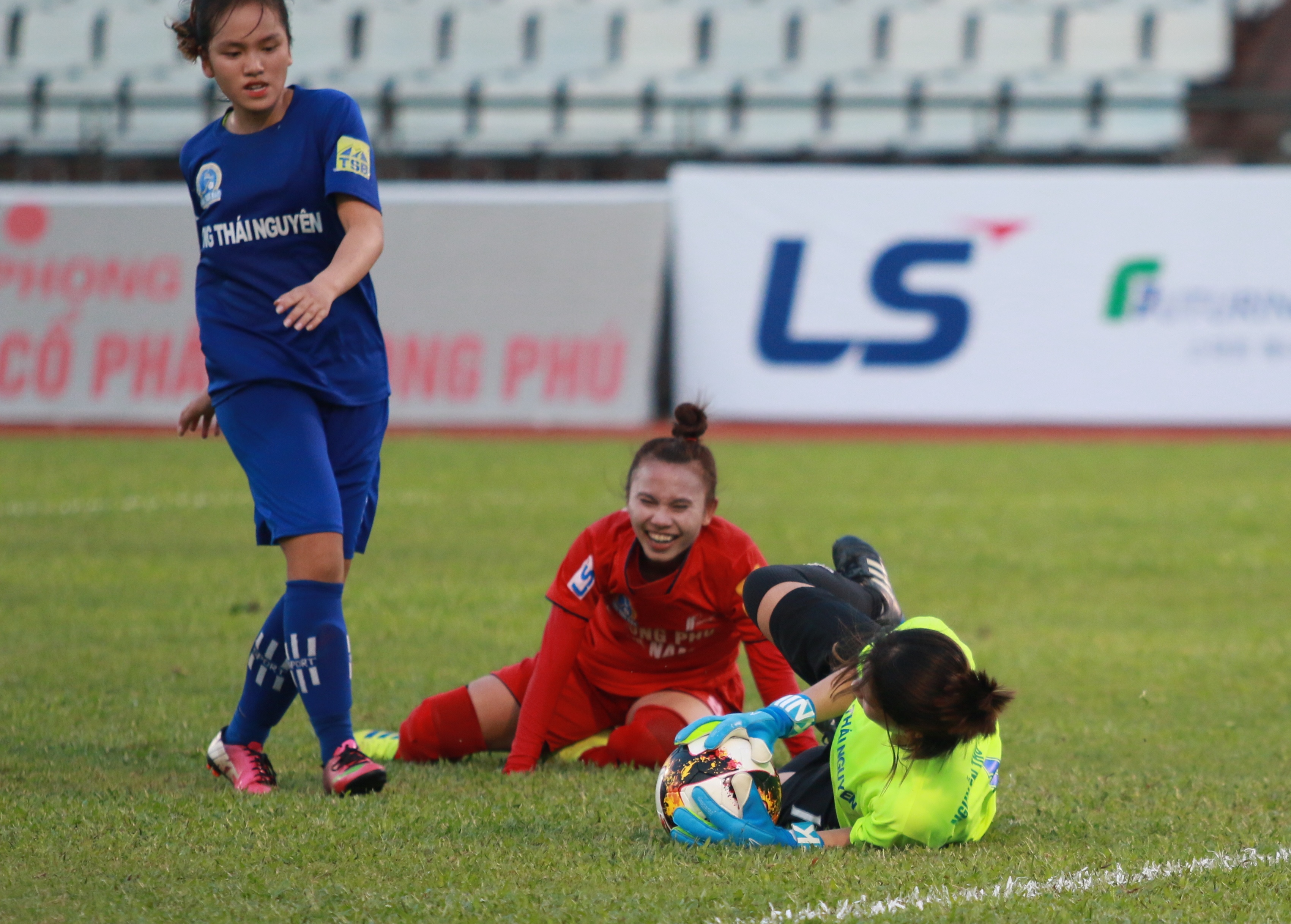 phong phu ha nam anh 13