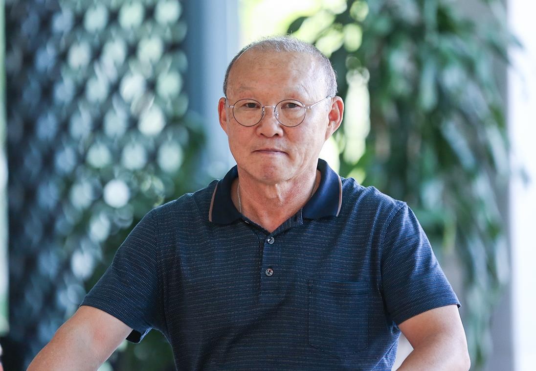 HLV Park rang ro trong ngay tap trung tuyen Viet Nam hinh anh