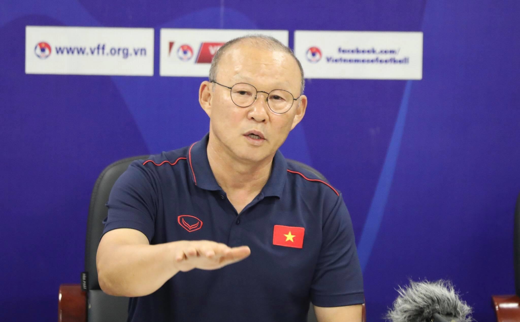 HLV Park: 'Doi tuyen khong he bo roi Ngoc Hai, Trong Dai' hinh anh