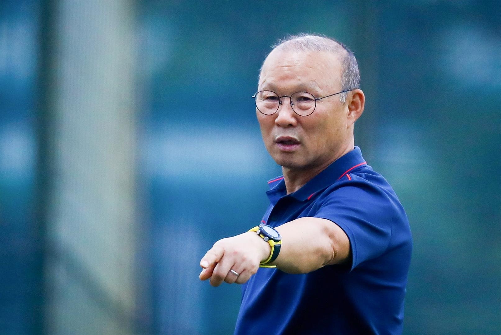 HLV Park di tap tenh trong buoi tap cua U22 Viet Nam hinh anh