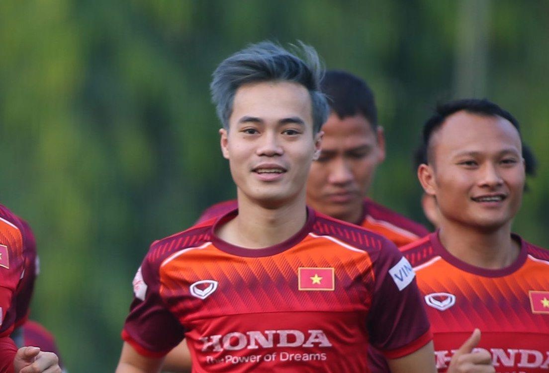 Van Toan trinh lang mau toc moi hinh anh