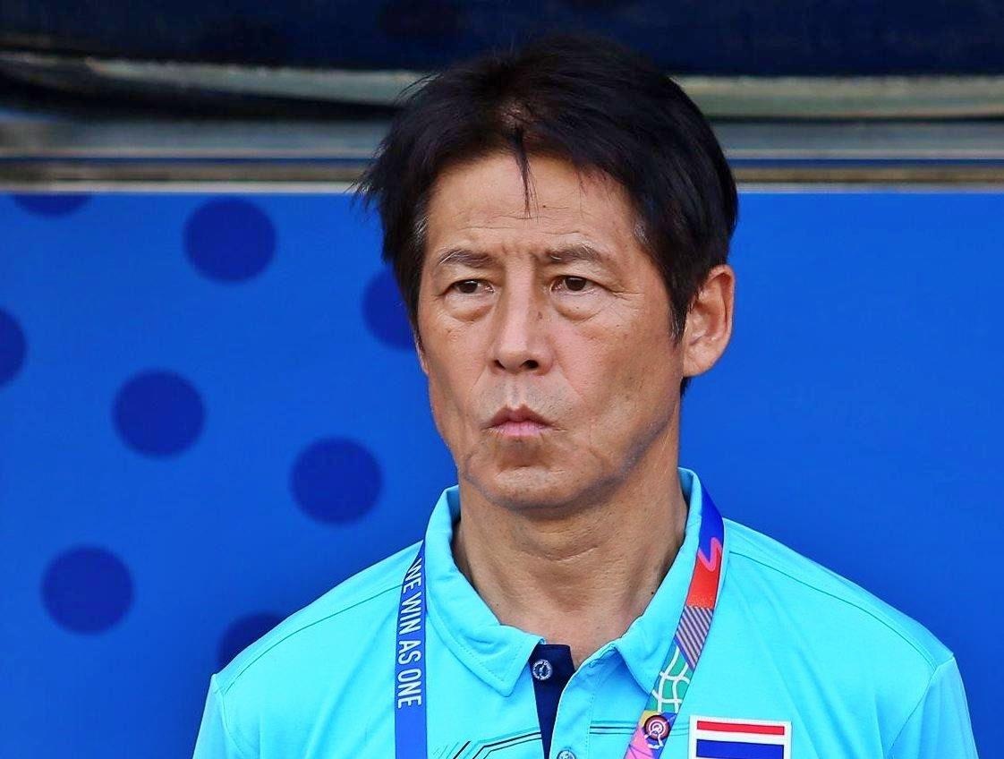 HLV Nishino tiet lo bi quyet giup U22 Thai Lan thang 7-0 hinh anh