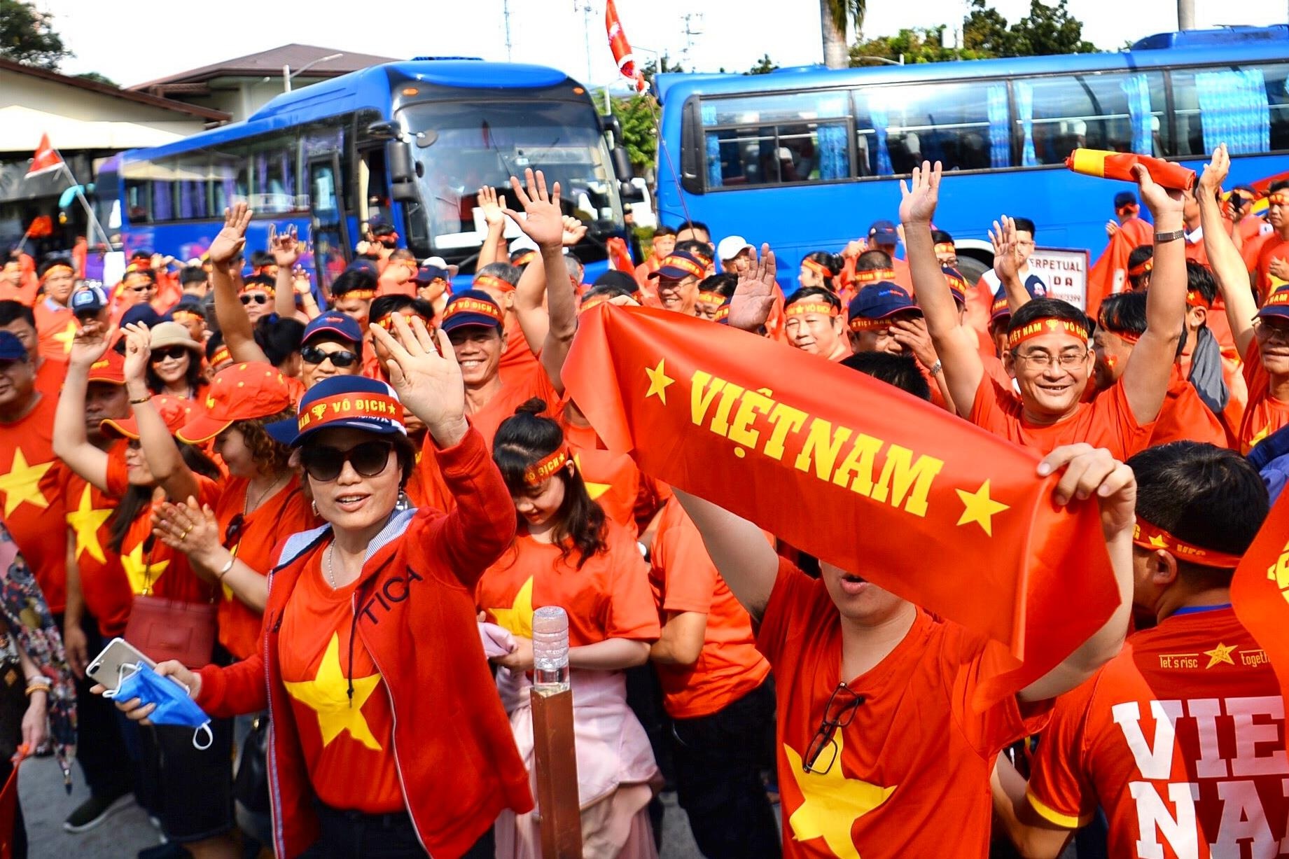 CDV Viet Nam tiep lua cho U22 Viet Nam doi dau U22 Thai Lan hinh anh