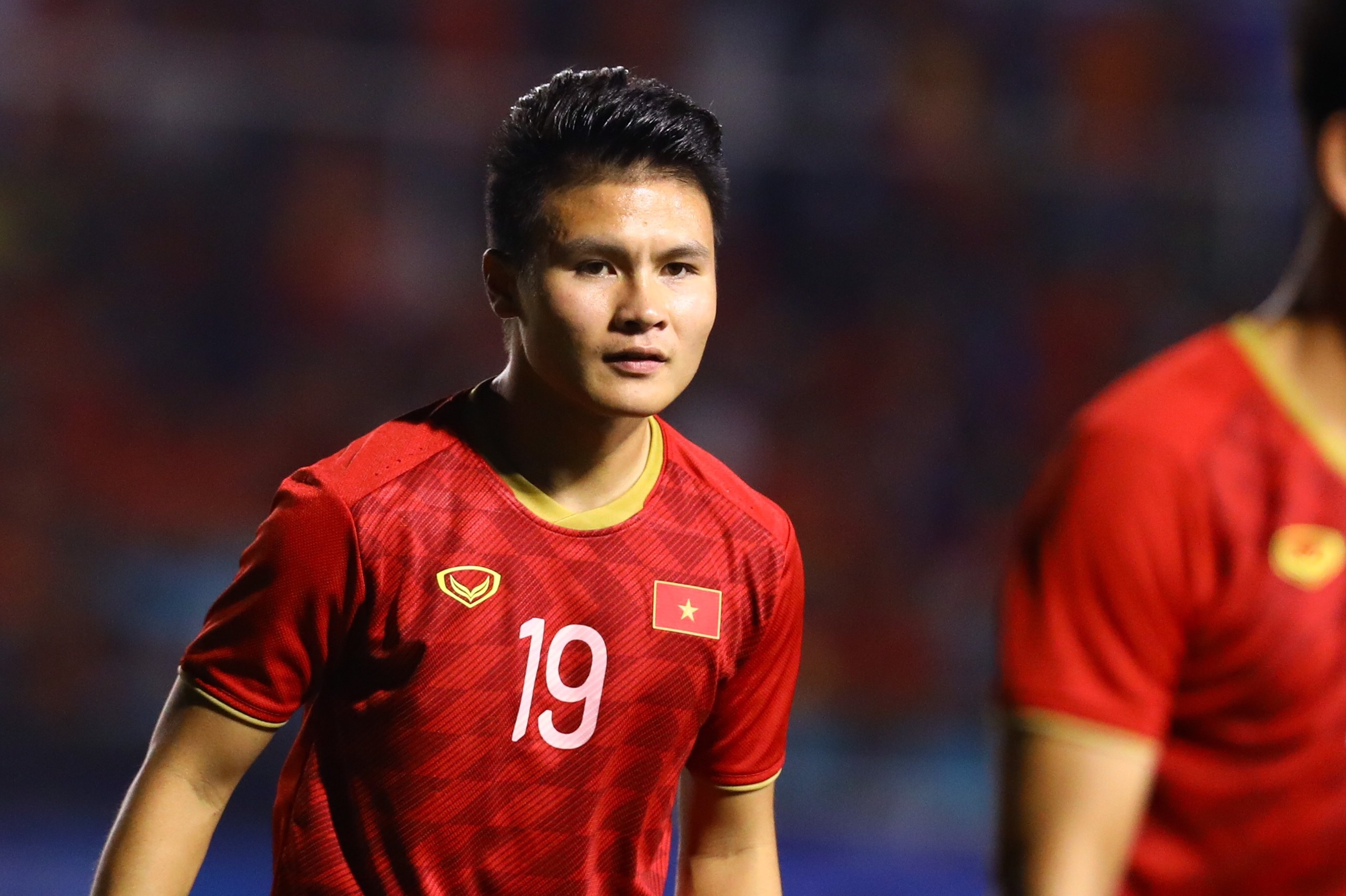 Quang Hai khoi dong cung U22 Viet Nam truoc chung ket hinh anh