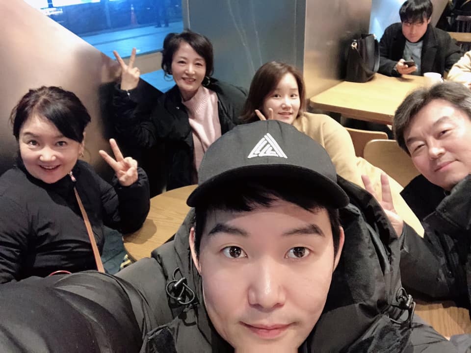 Vo HLV Park don sinh nhat dung dip Giang sinh hinh anh