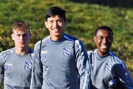Van Hau xuat hien noi bat trong dan cau thu Heerenveen hinh anh