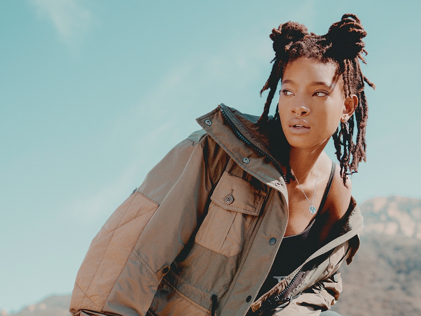 Video - Willow Smith tro thanh dai su thuong hieu Onitsuka Tiger hinh anh