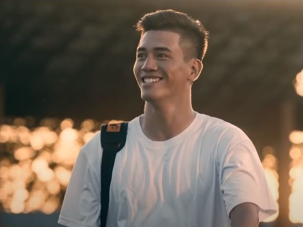 Ban dong hanh bi an cua Tien Linh trong MV truyen cam hung hinh anh