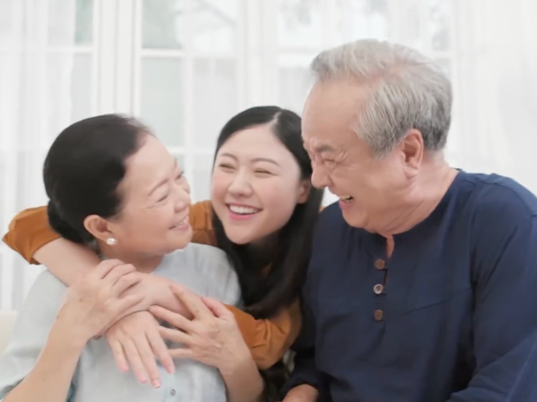 Video - Giam noi lo dau nhuc xuong khop bang canxi huu co hinh anh