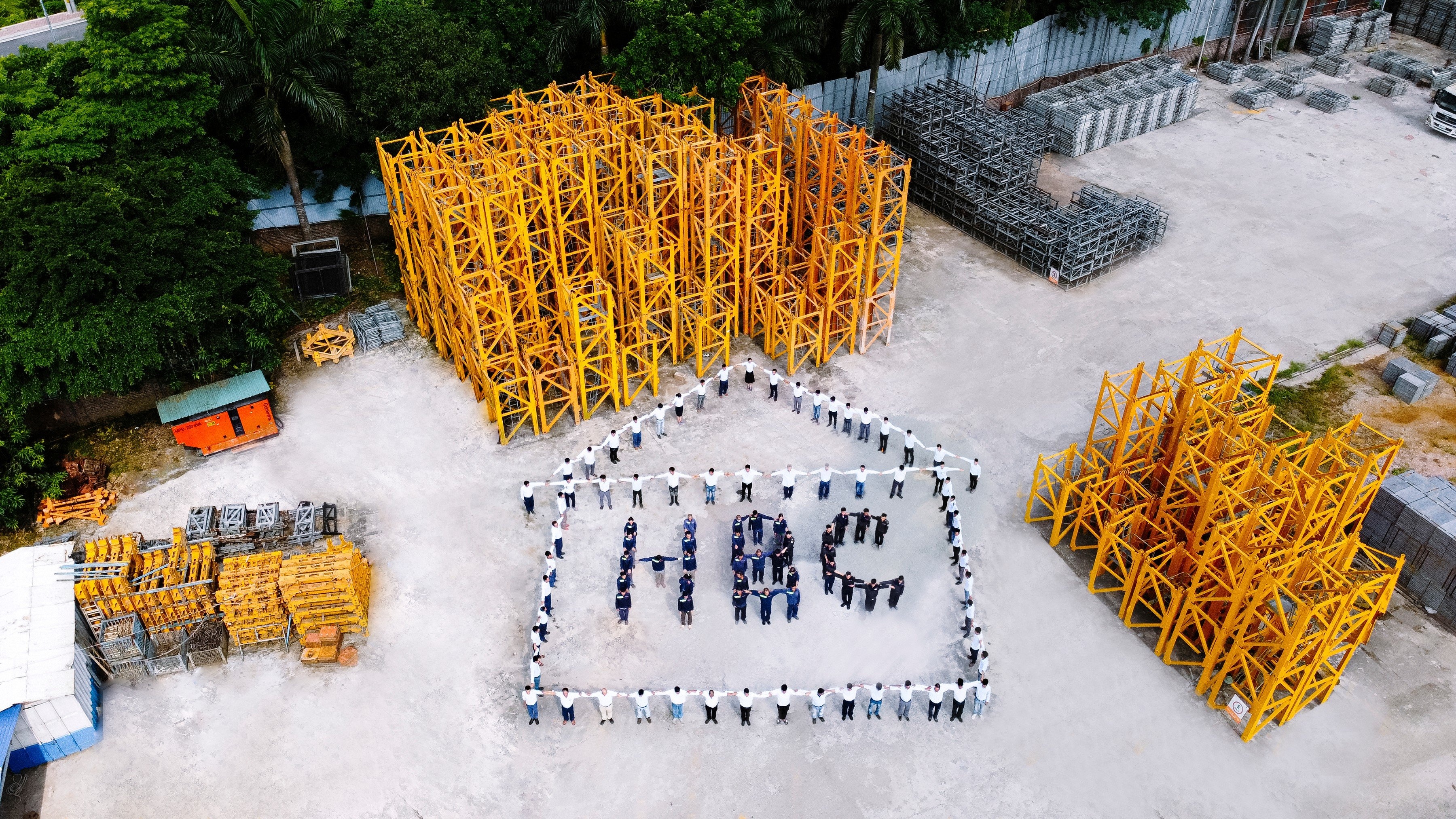 Tap doan Hoa Binh,  cong ty xay dung anh 5