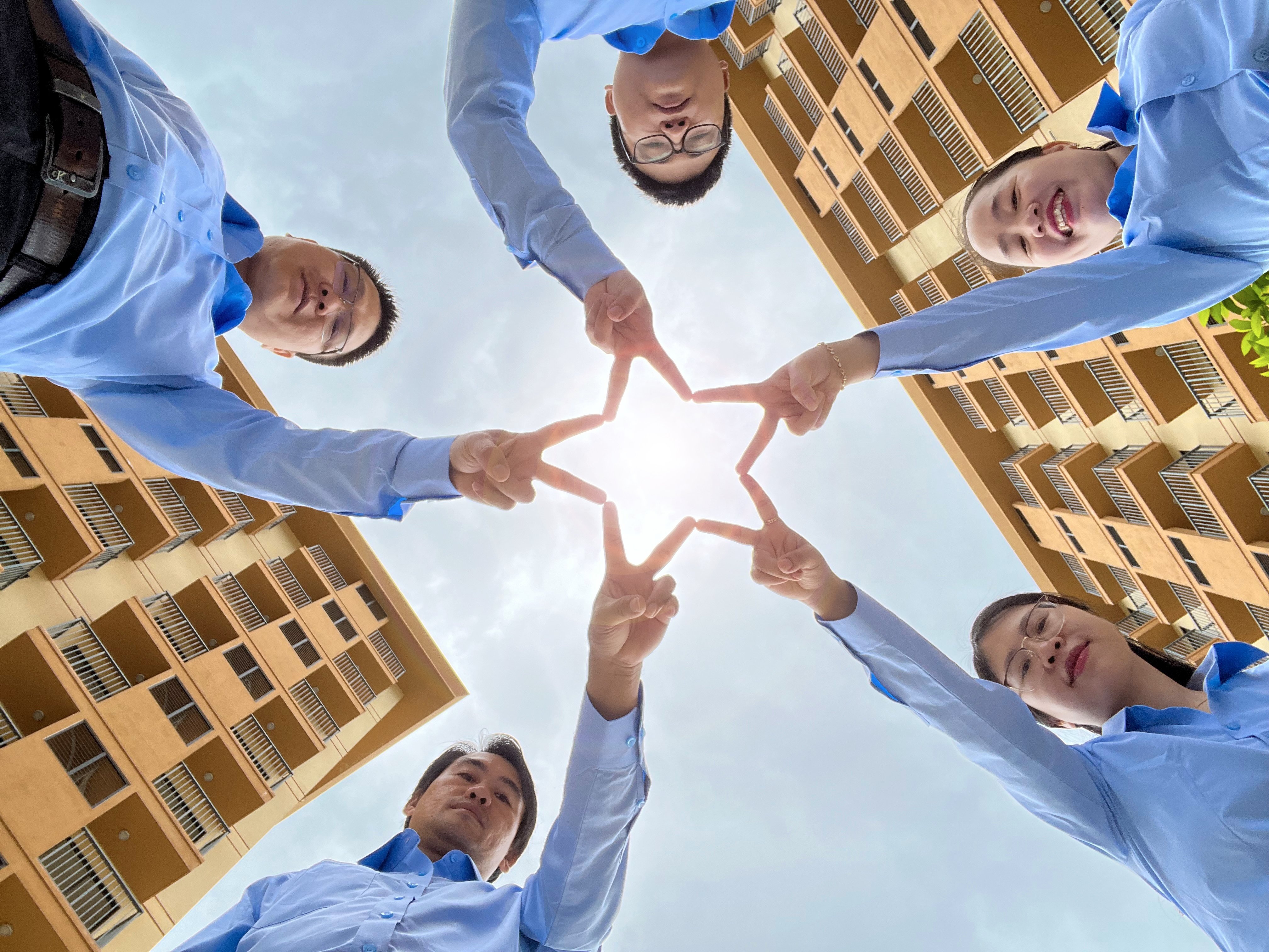 Tap doan Hoa Binh,  cong ty xay dung anh 6