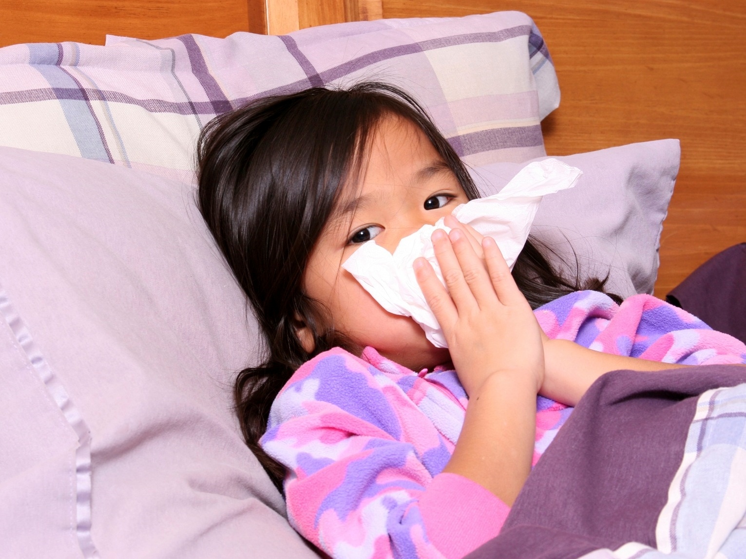 Nhung benh ho hap tre thuong mac khi giao mua hinh anh