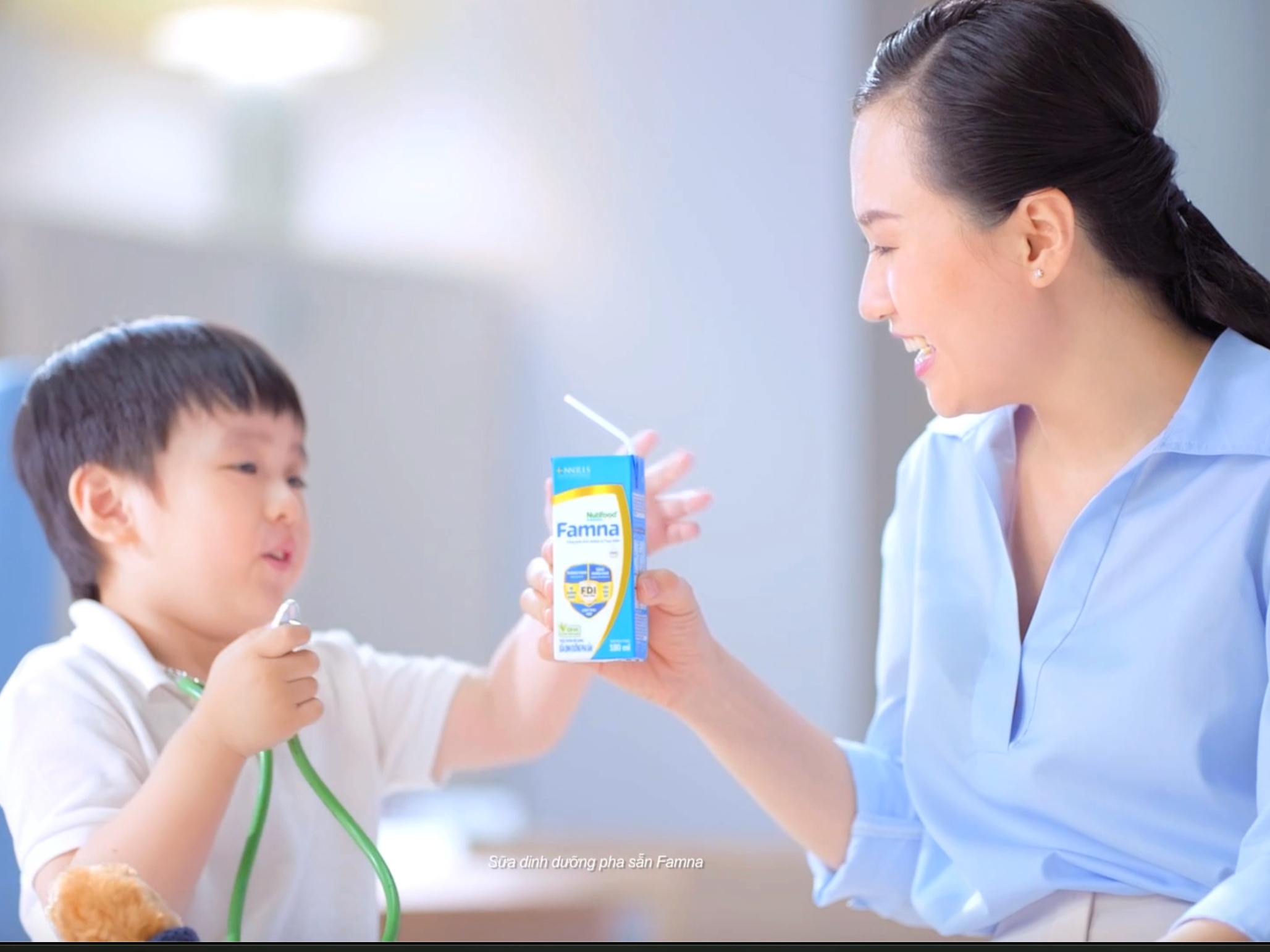 Video gioi thieu sua Famna moi hinh anh