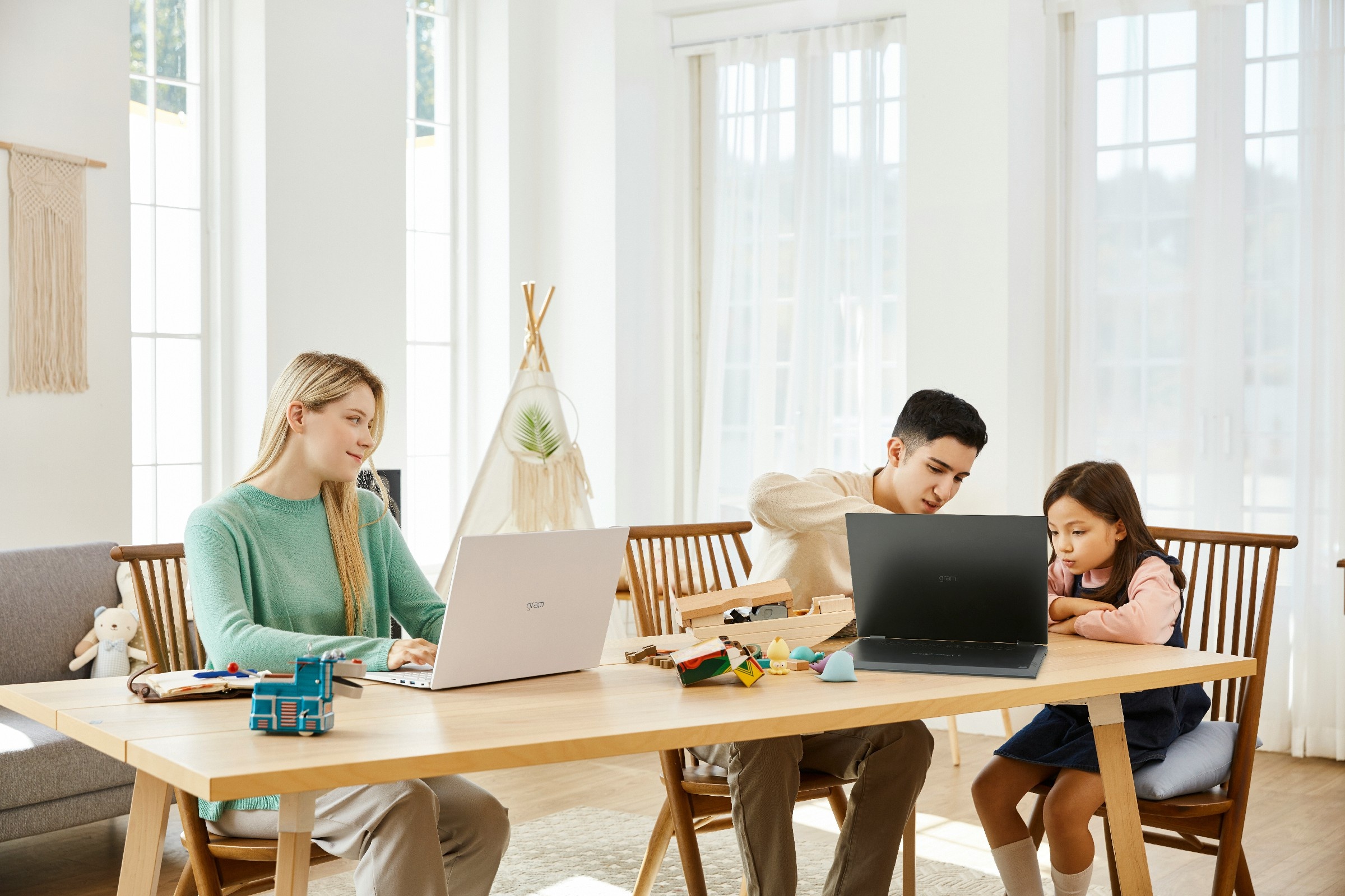 lam viec tai nha,  LG anh 2