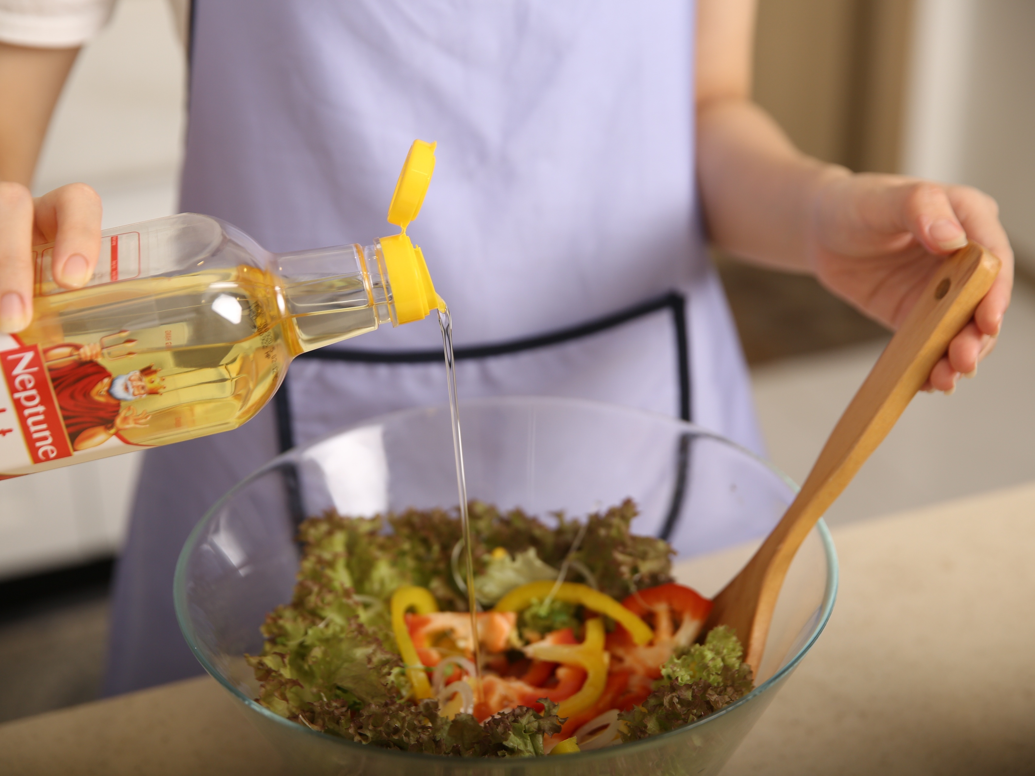 Ap dung che do dinh duong lanh manh giup kiem soat cholesterol hinh anh