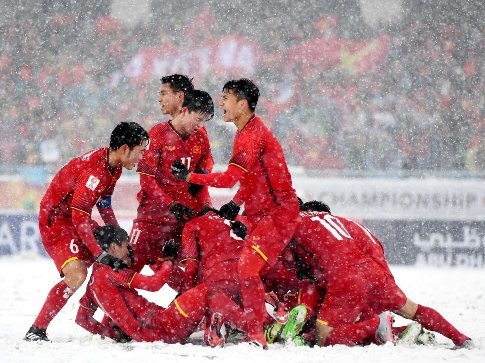 Bong da Viet Nam 2018-2021 va nhung hinh anh kho phai voi nguoi ham mo hinh anh