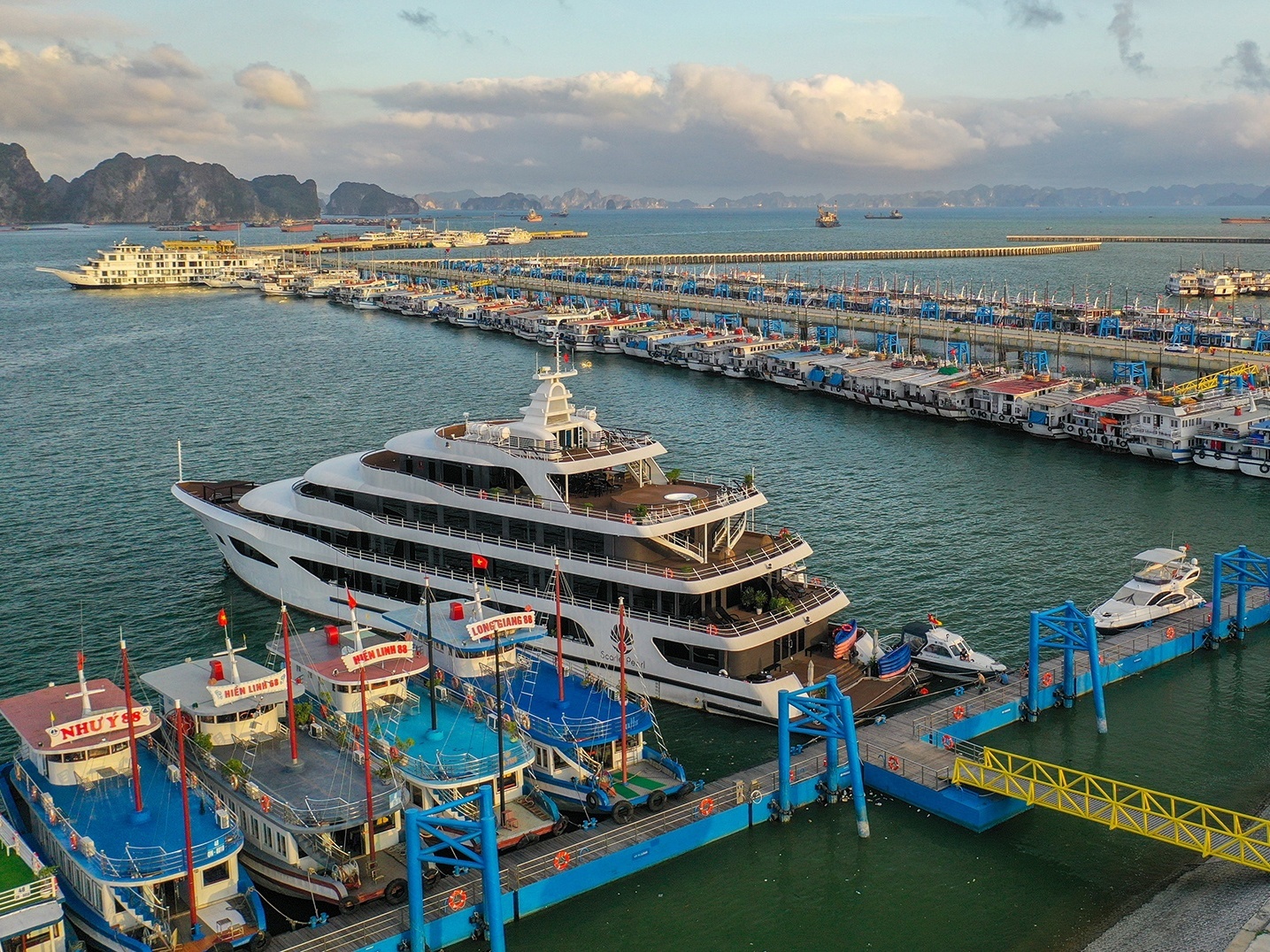 Quang Ninh tang truong kinh te xep thu 4 khu vuc phia bac hinh anh