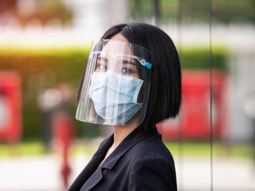 Diem danh nhung vat bat ly than khi tro lai van phong hinh anh