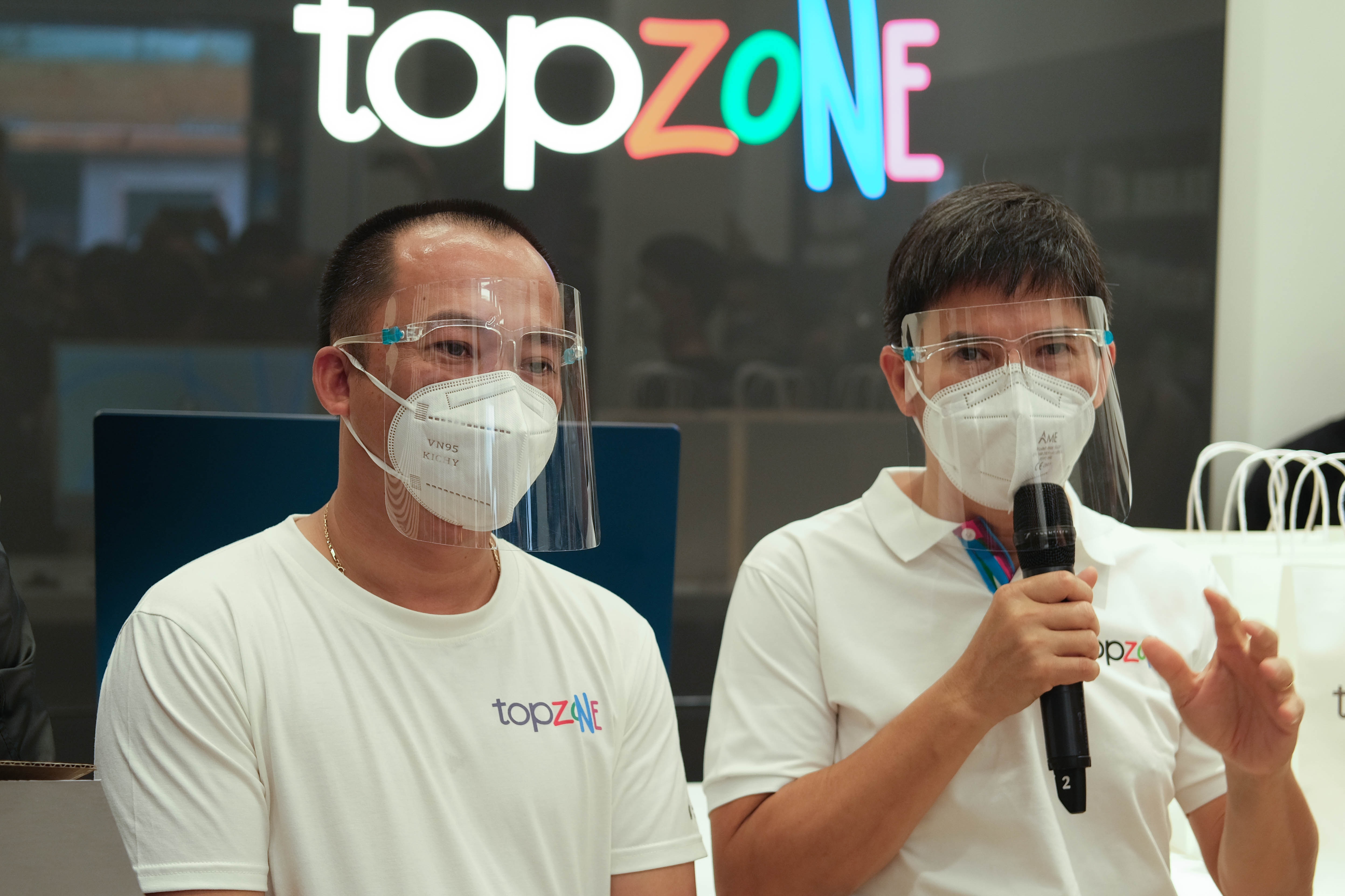 TopZone,  The Gioi Di Dong anh 3