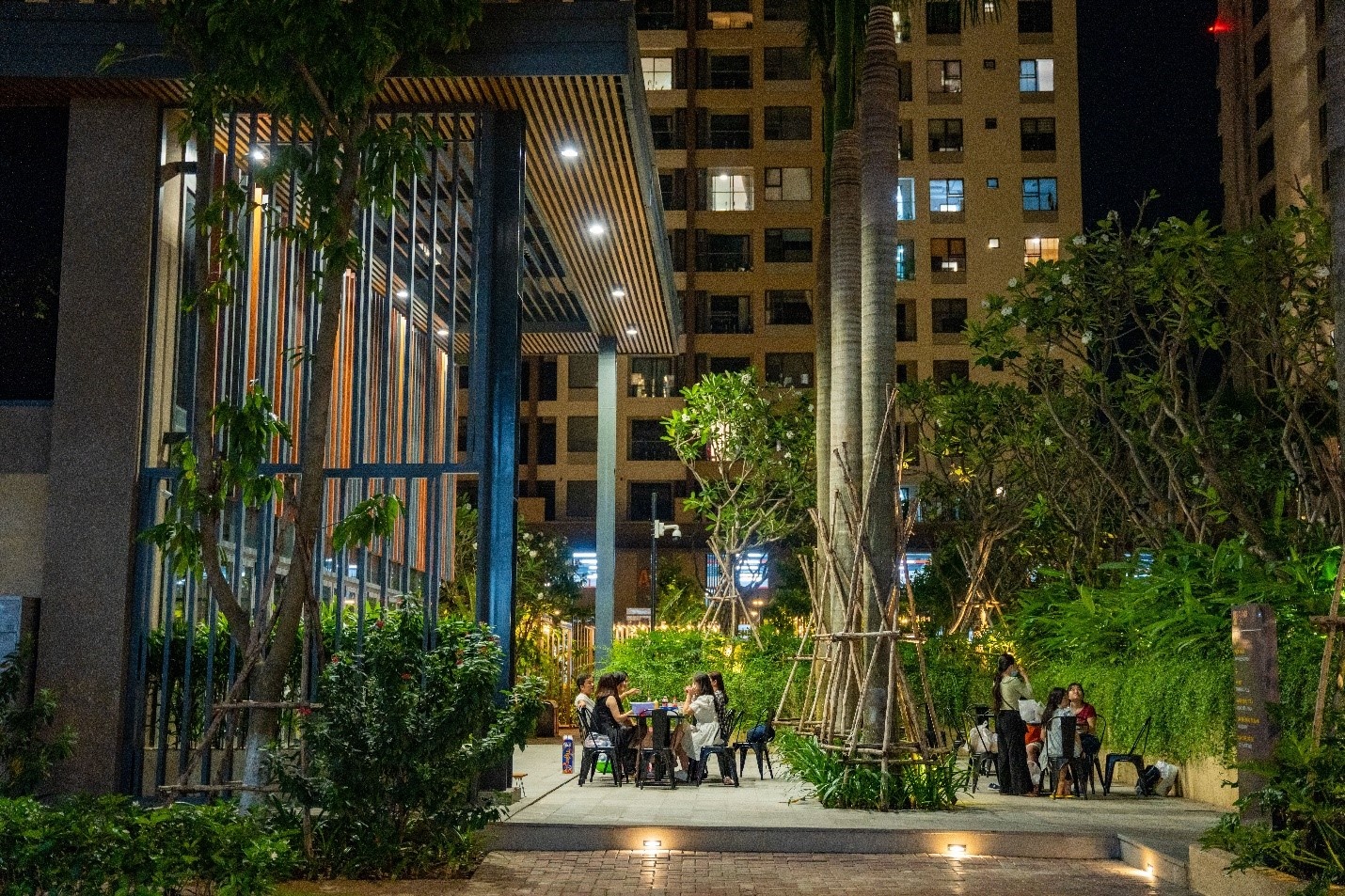 Flora Condominium,  can ho biet lap anh 3