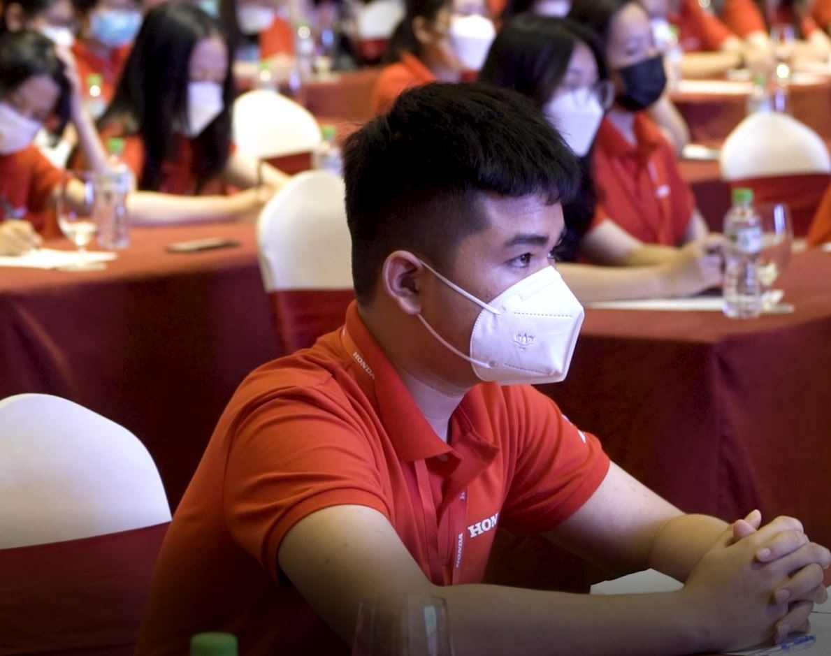 Video - Le trao giai cuoc thi 'ATGT cho nu cuoi ngay mai' hinh anh