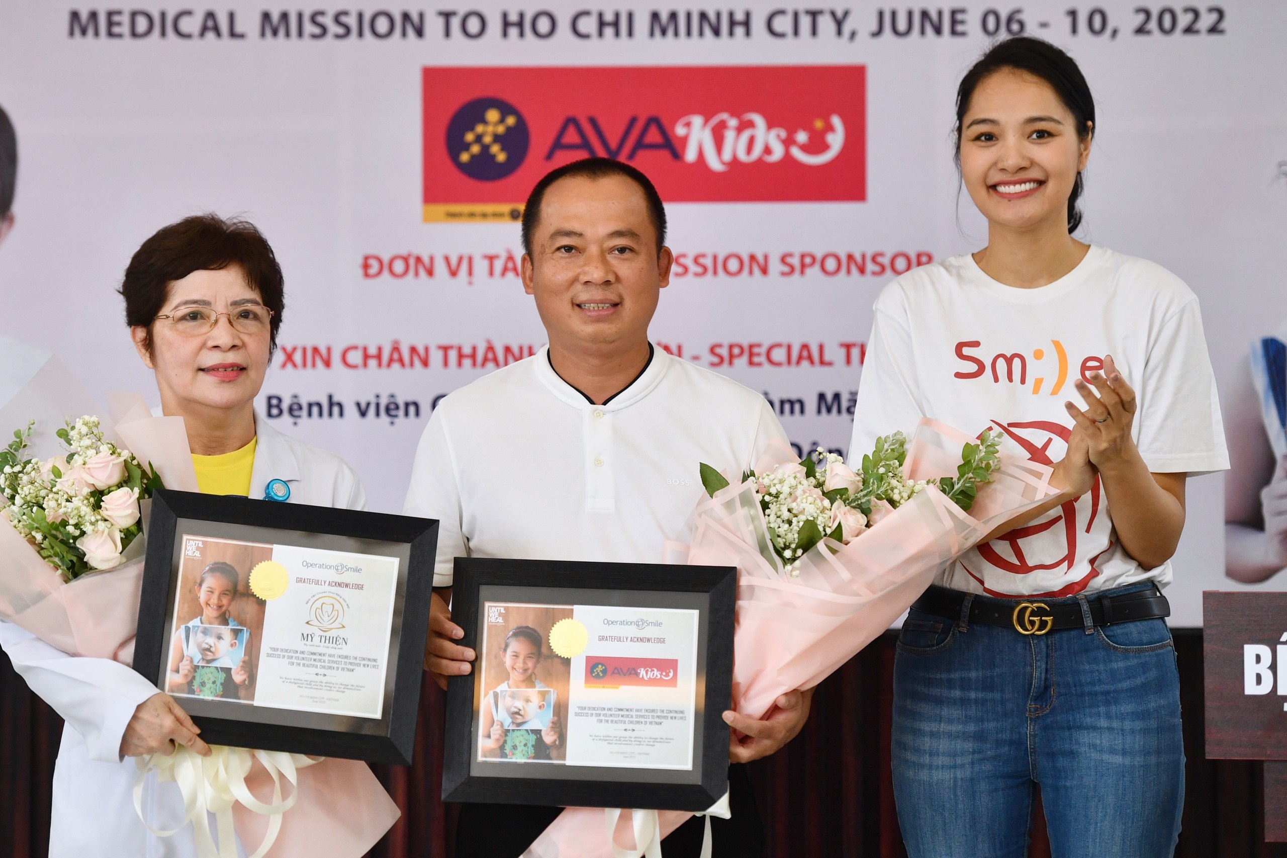 AVAKids,  The Gioi Di Dong anh 1