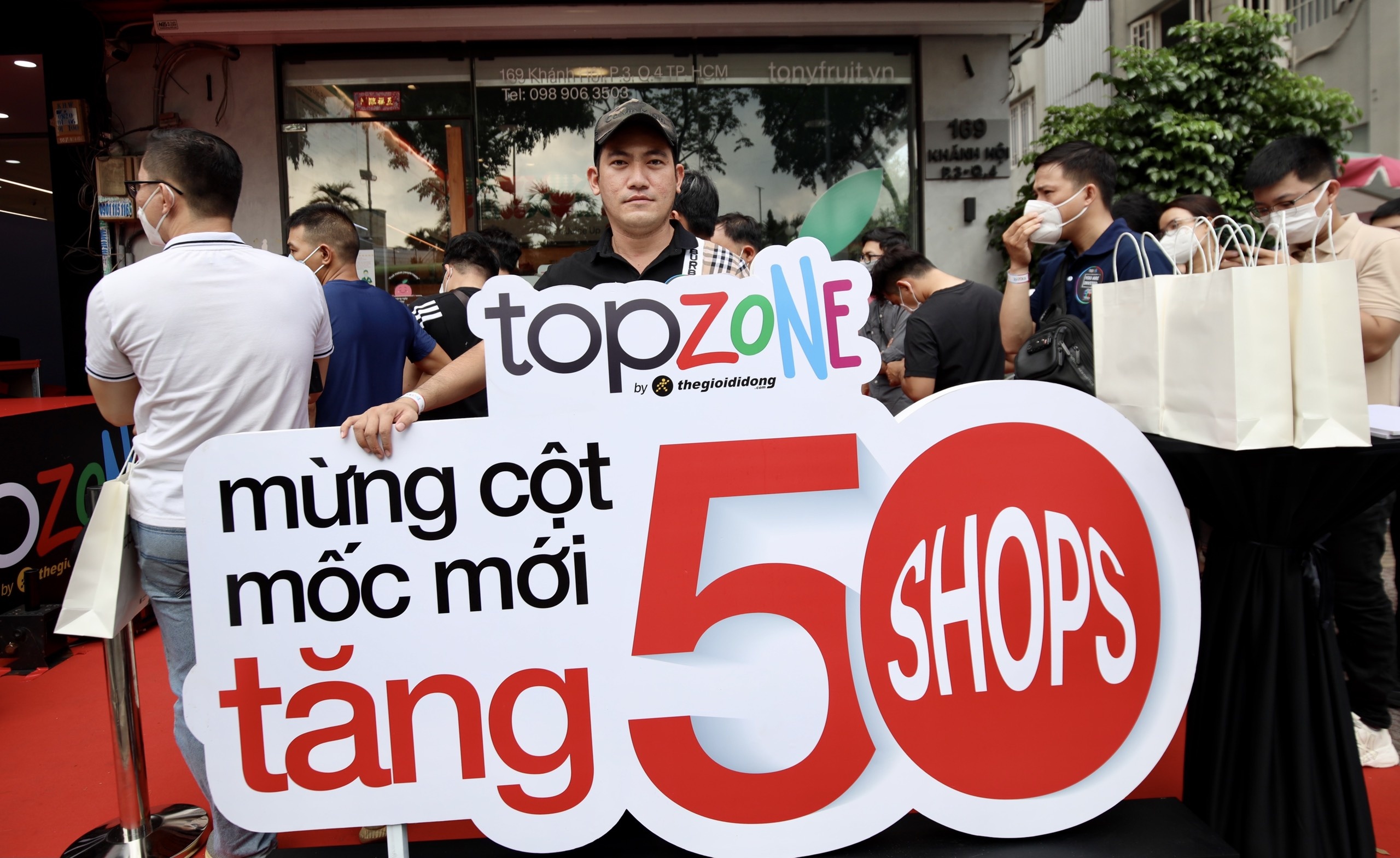 TopZone,  The Gioi Di Dong anh 1