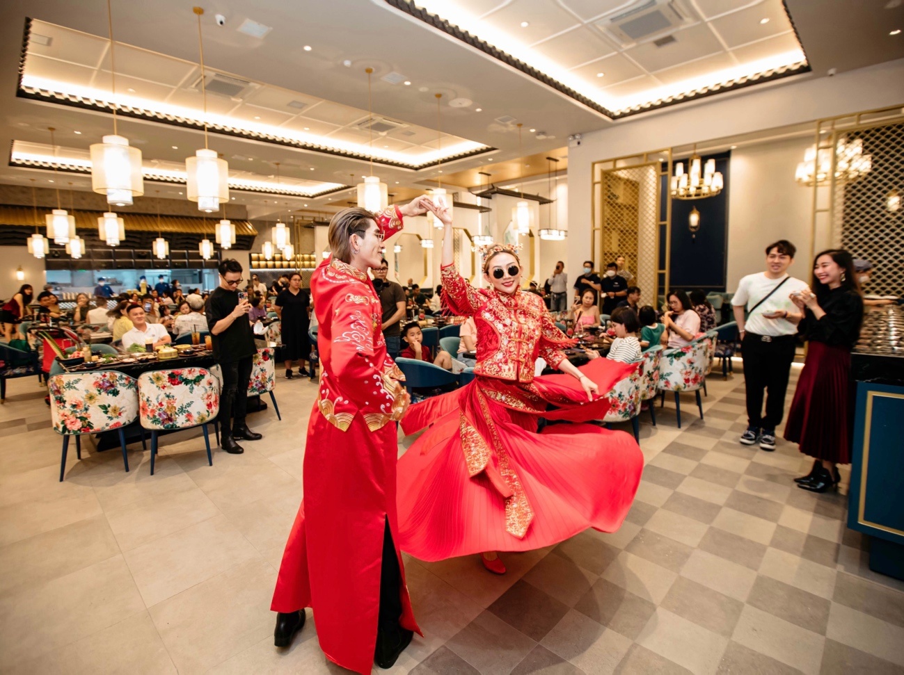 Dynasty House,  Nova FnB anh 3