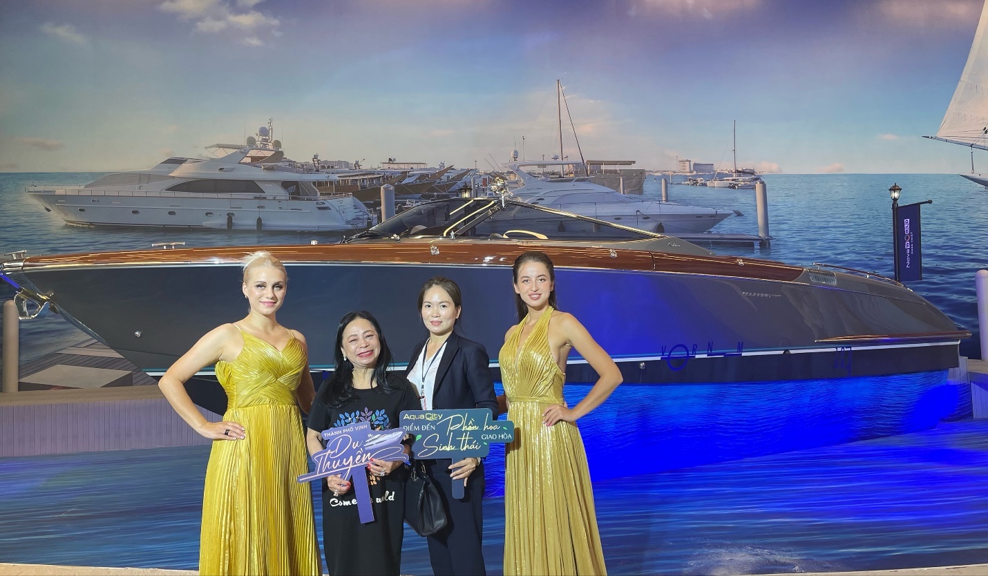 Khach tham quan hao hung voi chuoi hoat dong tai Novaland Gallery hinh anh