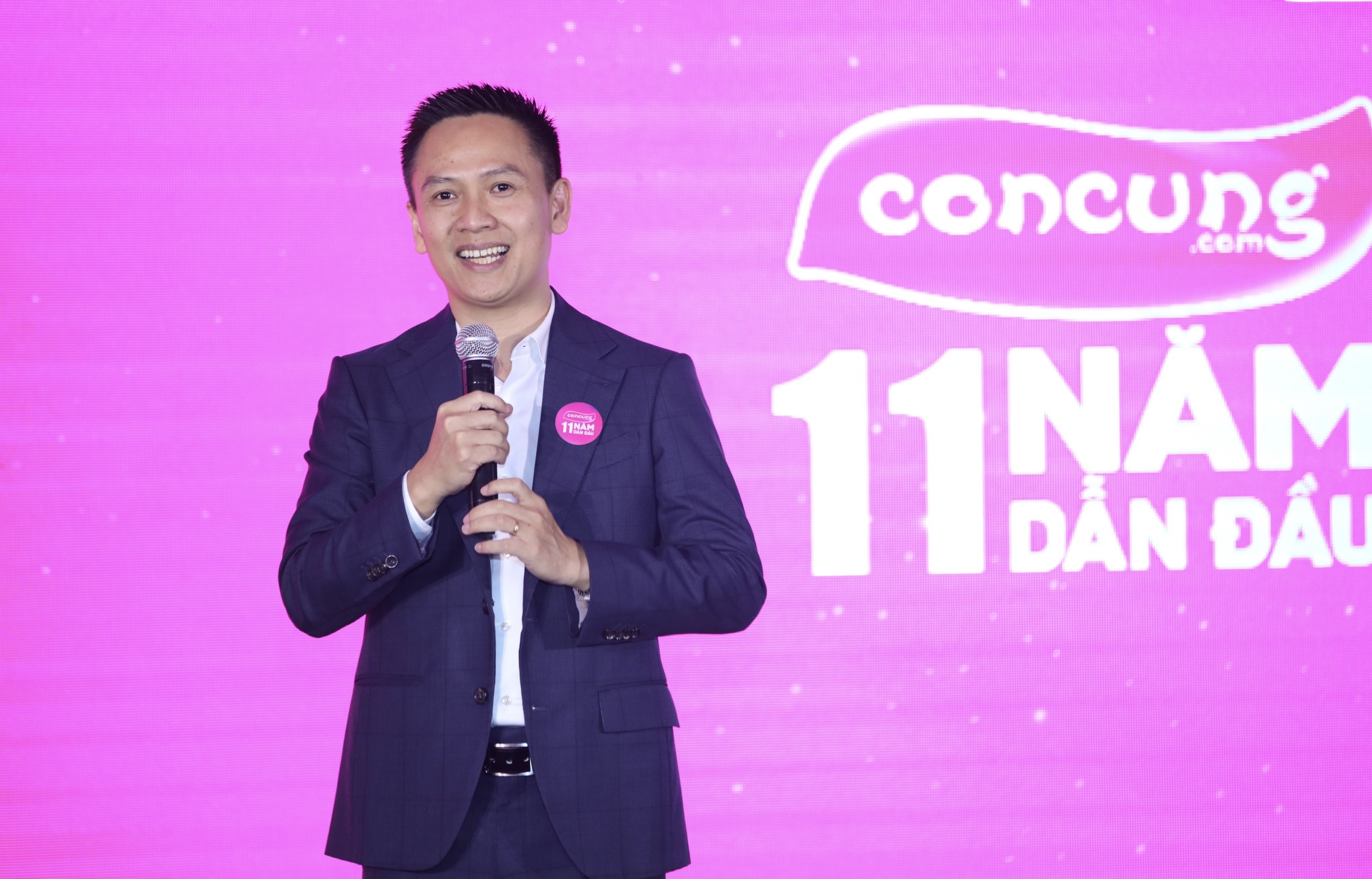 Video - Nhin lai hanh trinh dan dau nganh hang ty USD cua Con Cung hinh anh